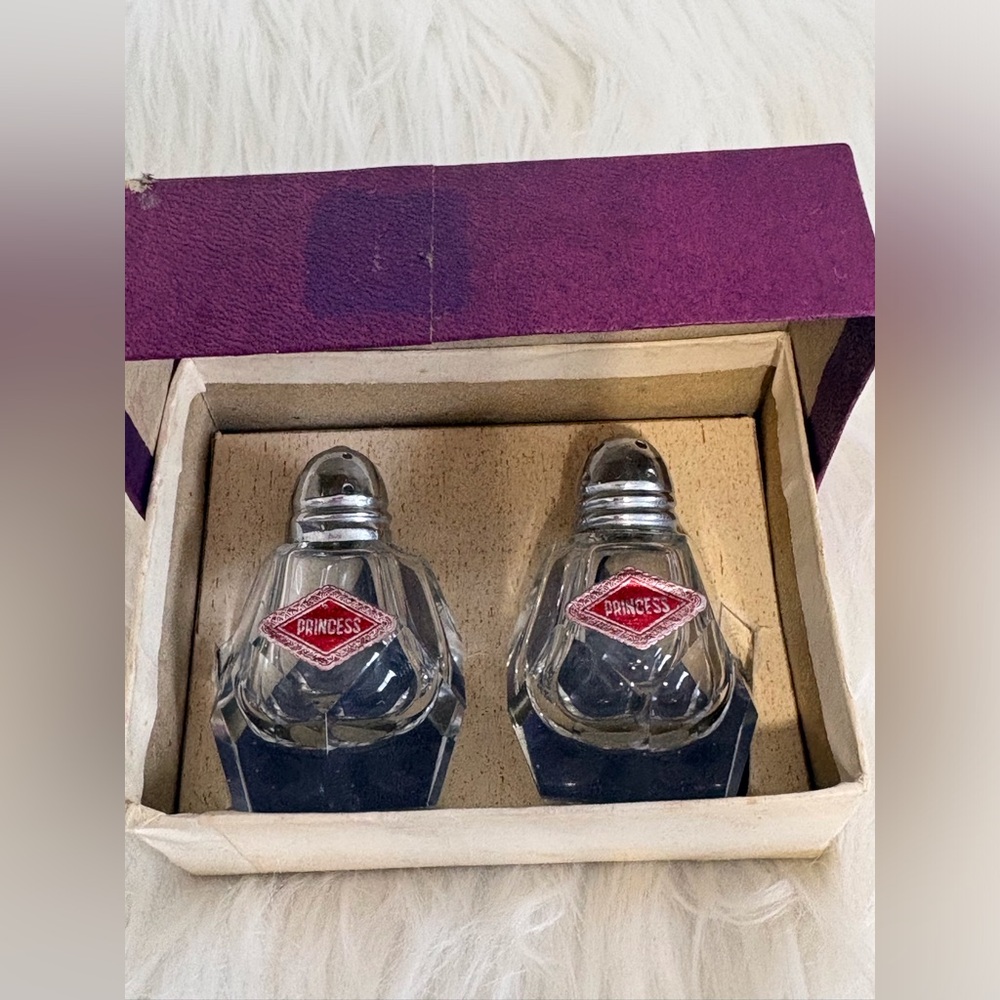 Vintage Prince Salt and Pepper Shaker Set - Clear and Silver
